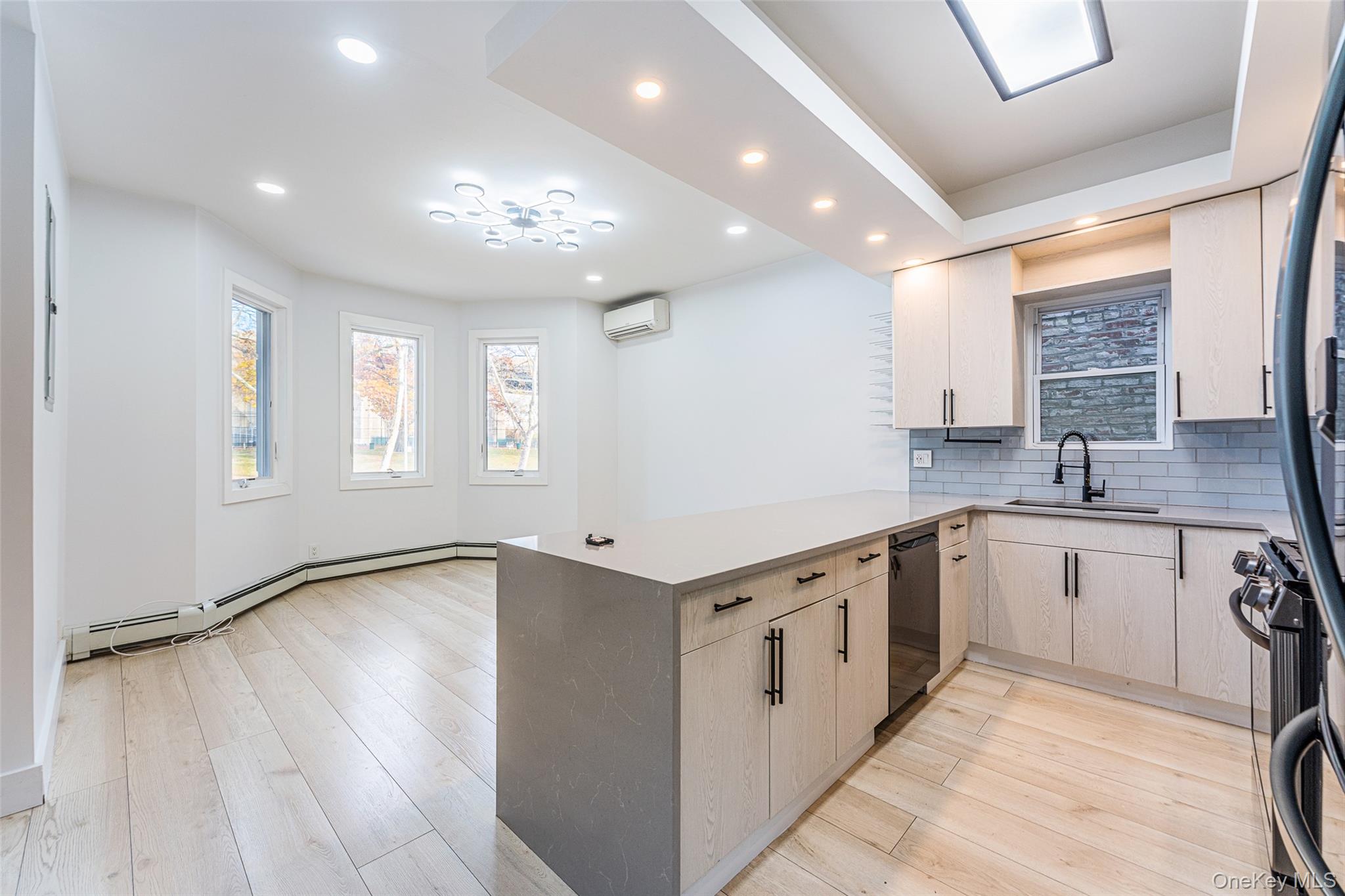 #8 photo, 1822 Astoria Park, Astoria , NY 11102