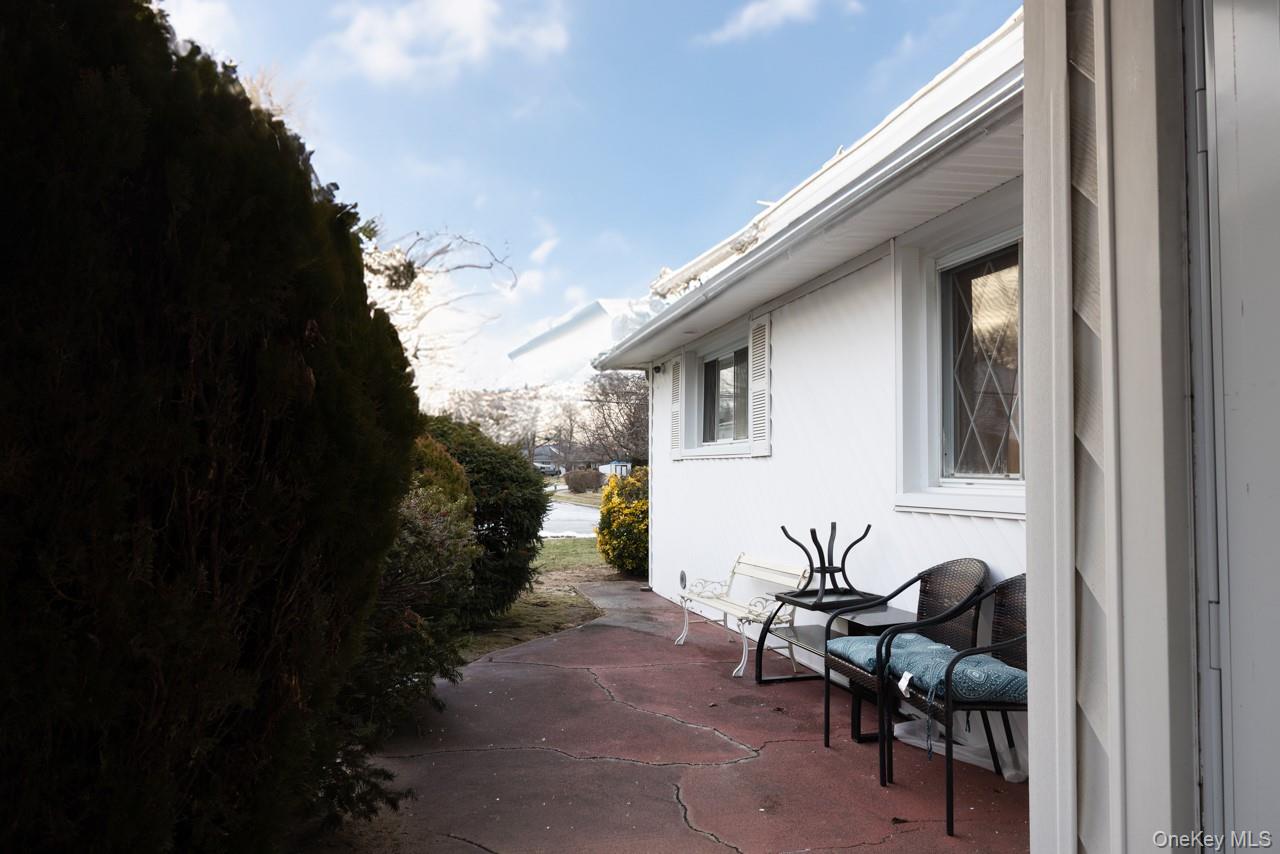 #12 photo, 1322 Barry Drive, Valley Stream , NY 11580