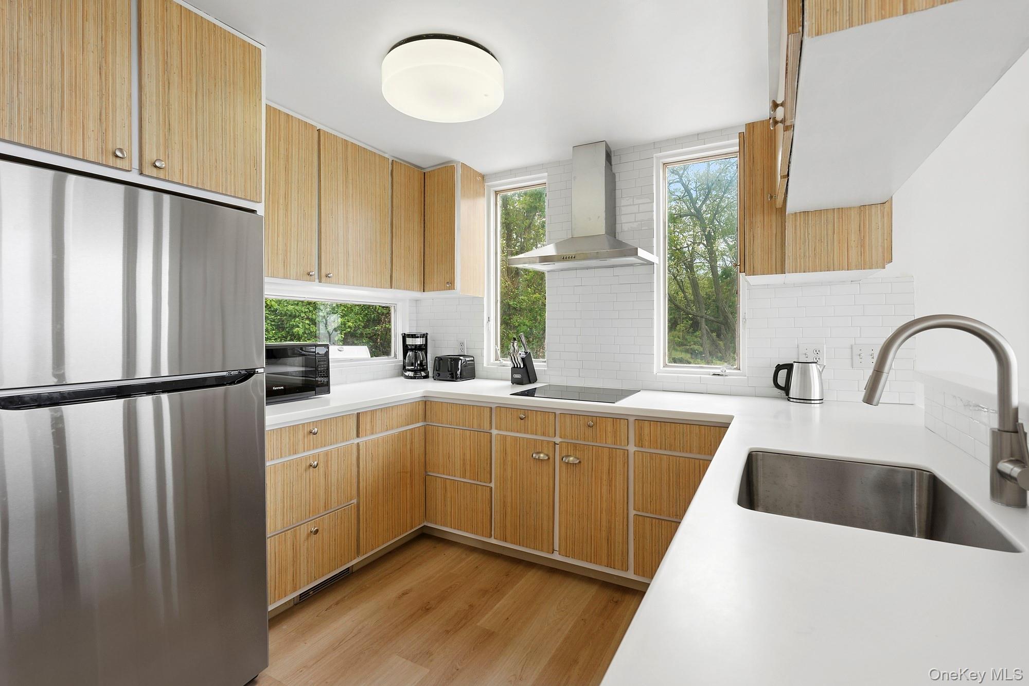 #10 photo, 31059 County Road 48, Peconic , NY 11958