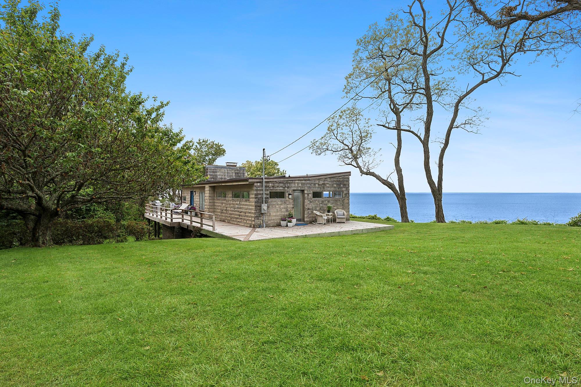 #17 photo, 31059 County Road 48, Peconic , NY 11958