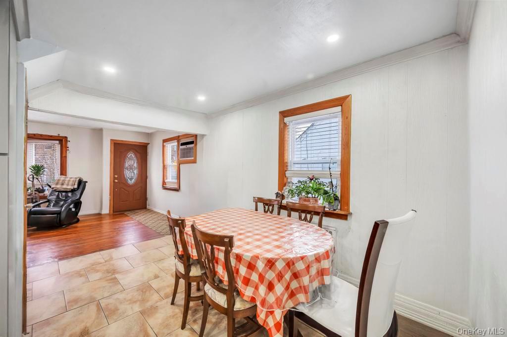 #17 photo, 626 Winthrop Drive, Uniondale , NY 11553