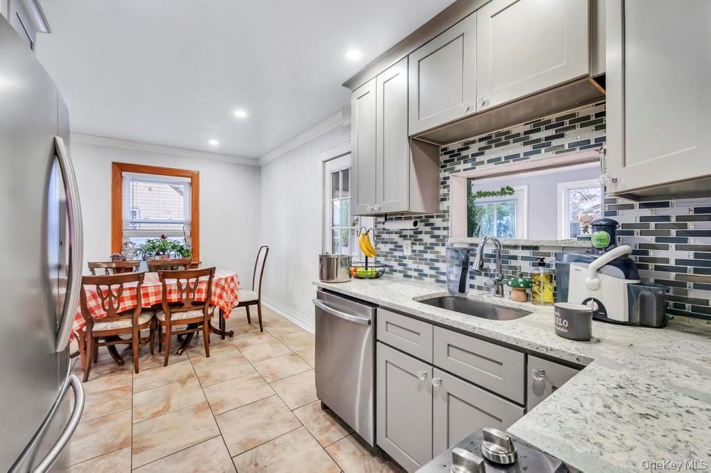 #20 photo, 626 Winthrop Drive, Uniondale , NY 11553