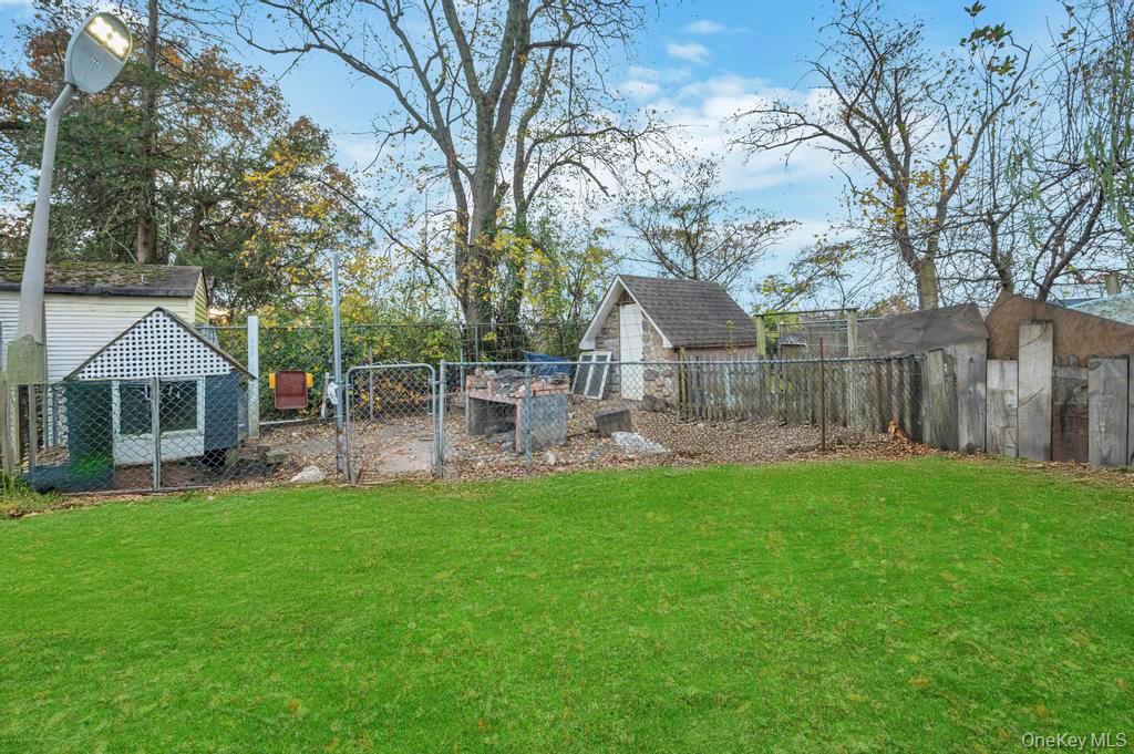 #6 photo, 626 Winthrop Drive, Uniondale , NY 11553