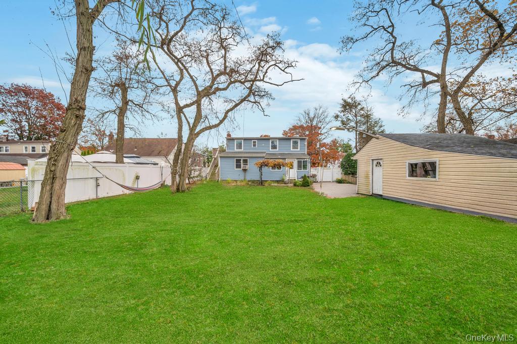 #7 photo, 626 Winthrop Drive, Uniondale , NY 11553