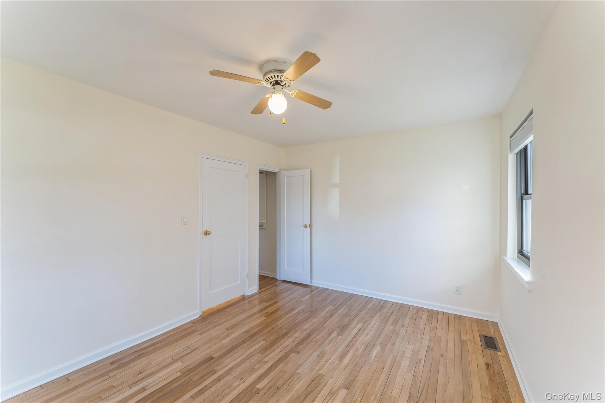 #14 photo, 123 15th Street, Garden City , NY 11530