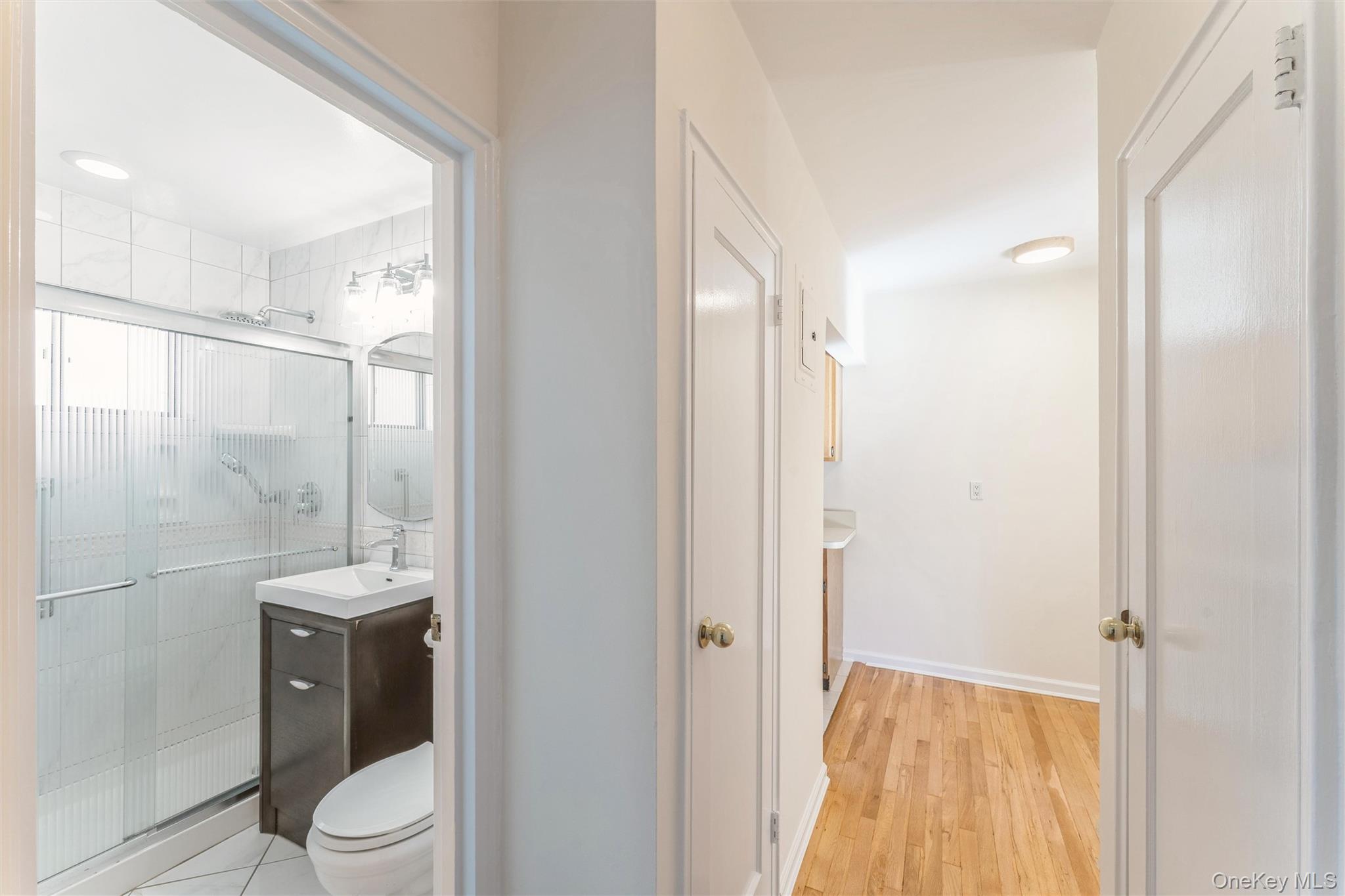 #16 photo, 123 15th Street, Garden City , NY 11530