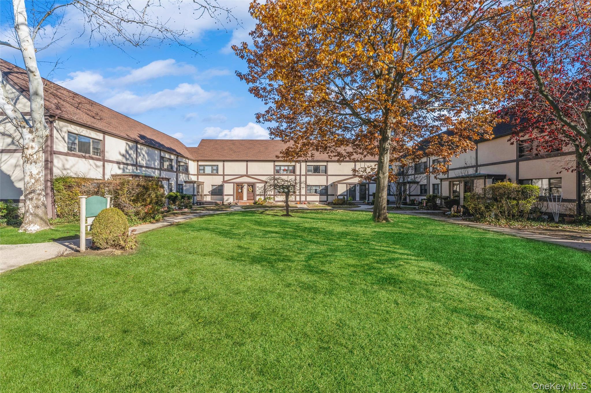 #17 photo, 123 15th Street, Garden City , NY 11530