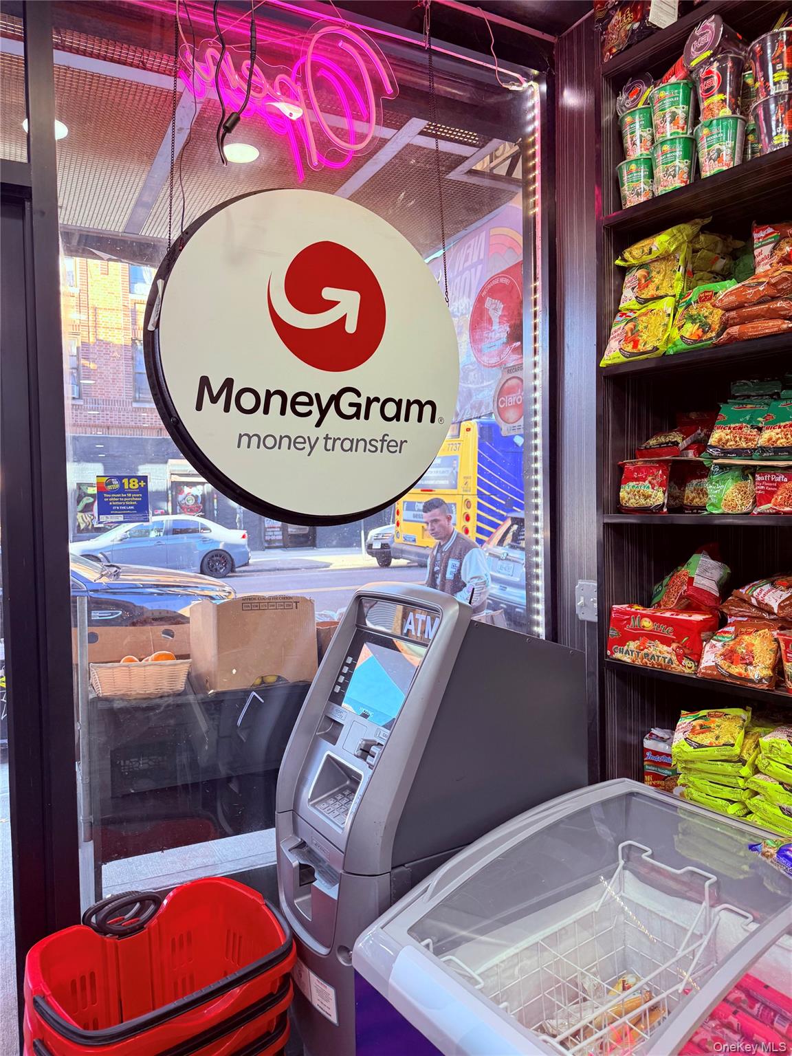 #8 photo, 124-12 Jamaica Avenue, Jamaica , NY 11418