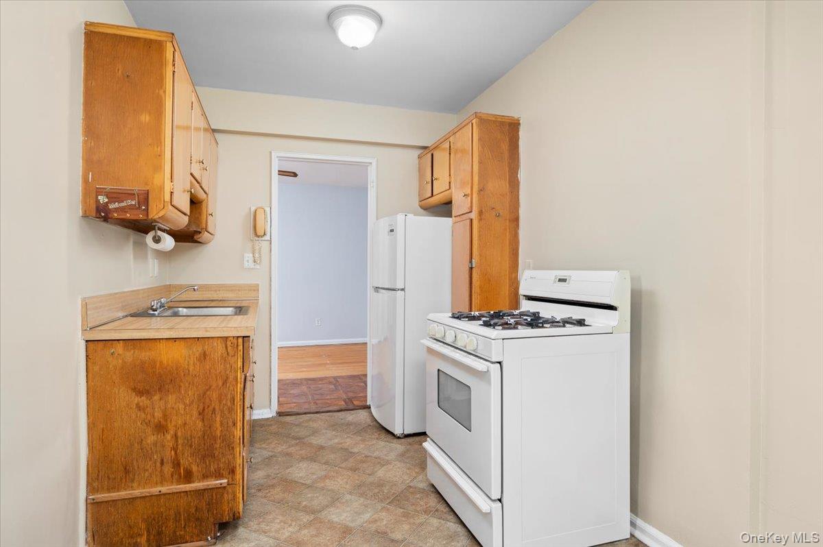 #9 photo, 126 Church Street, New Rochelle , NY 10805