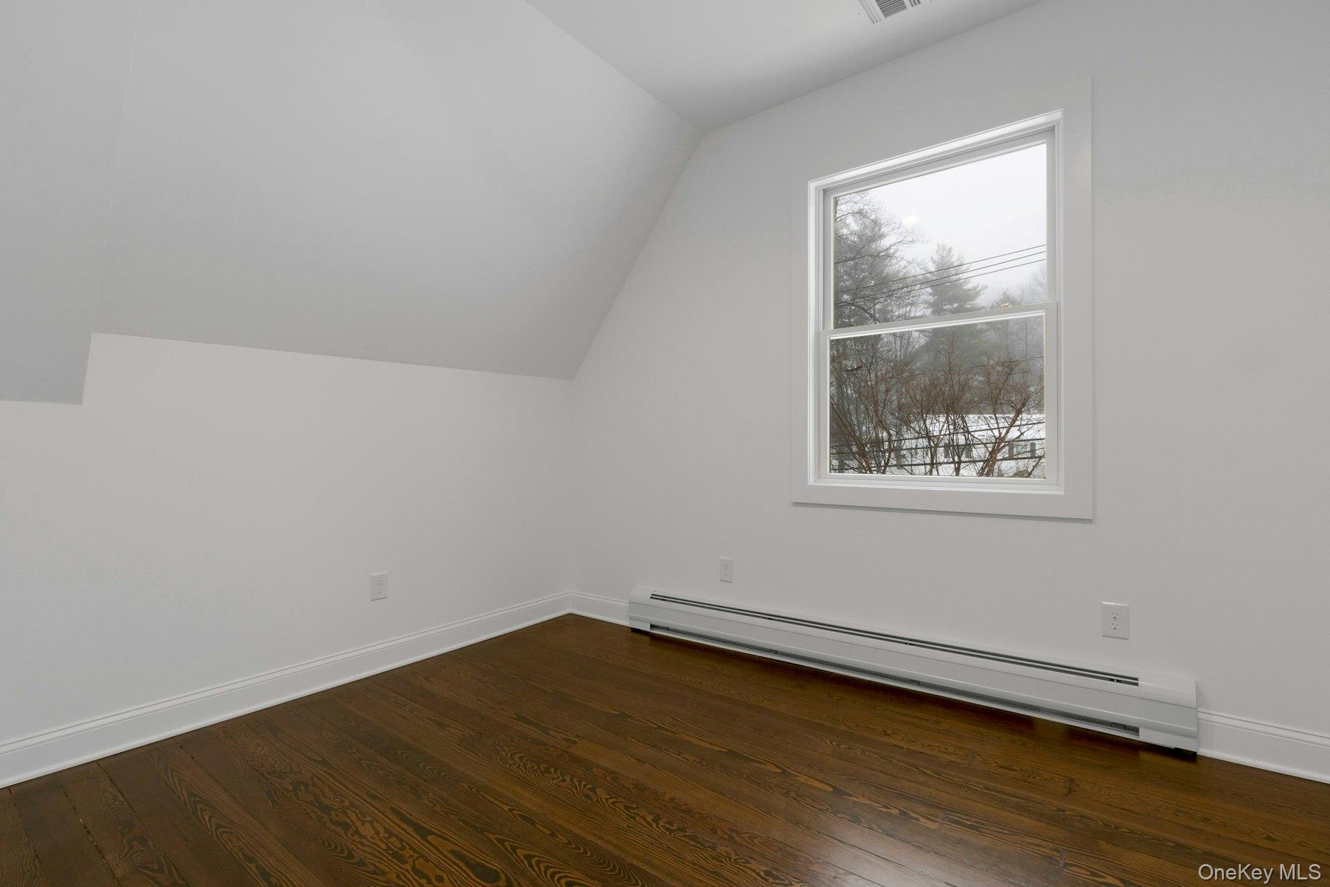 #18 photo, 570 Kings Highway, Valley Cottage , NY 10989