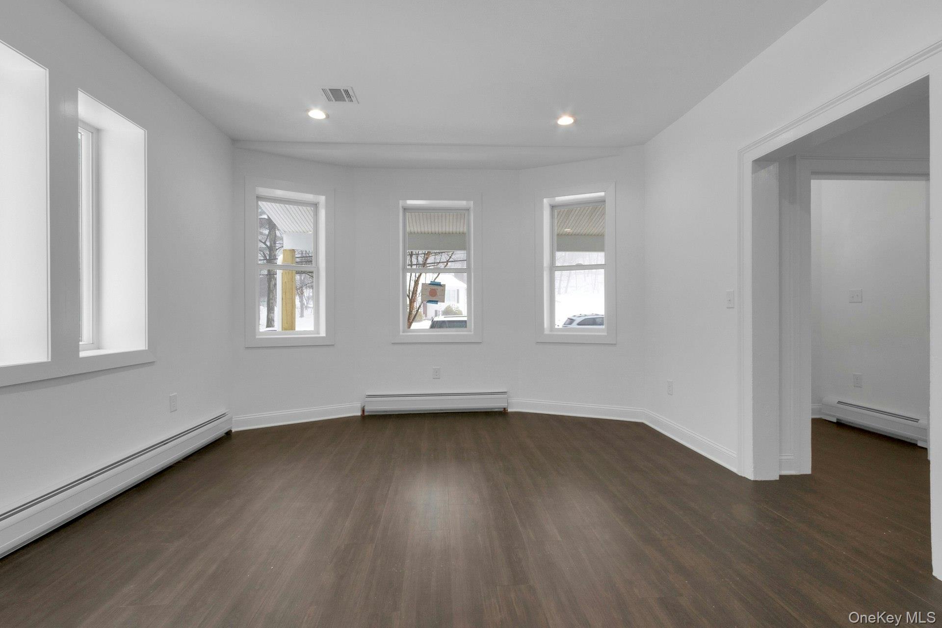 #7 photo, 570 Kings Highway, Valley Cottage , NY 10989