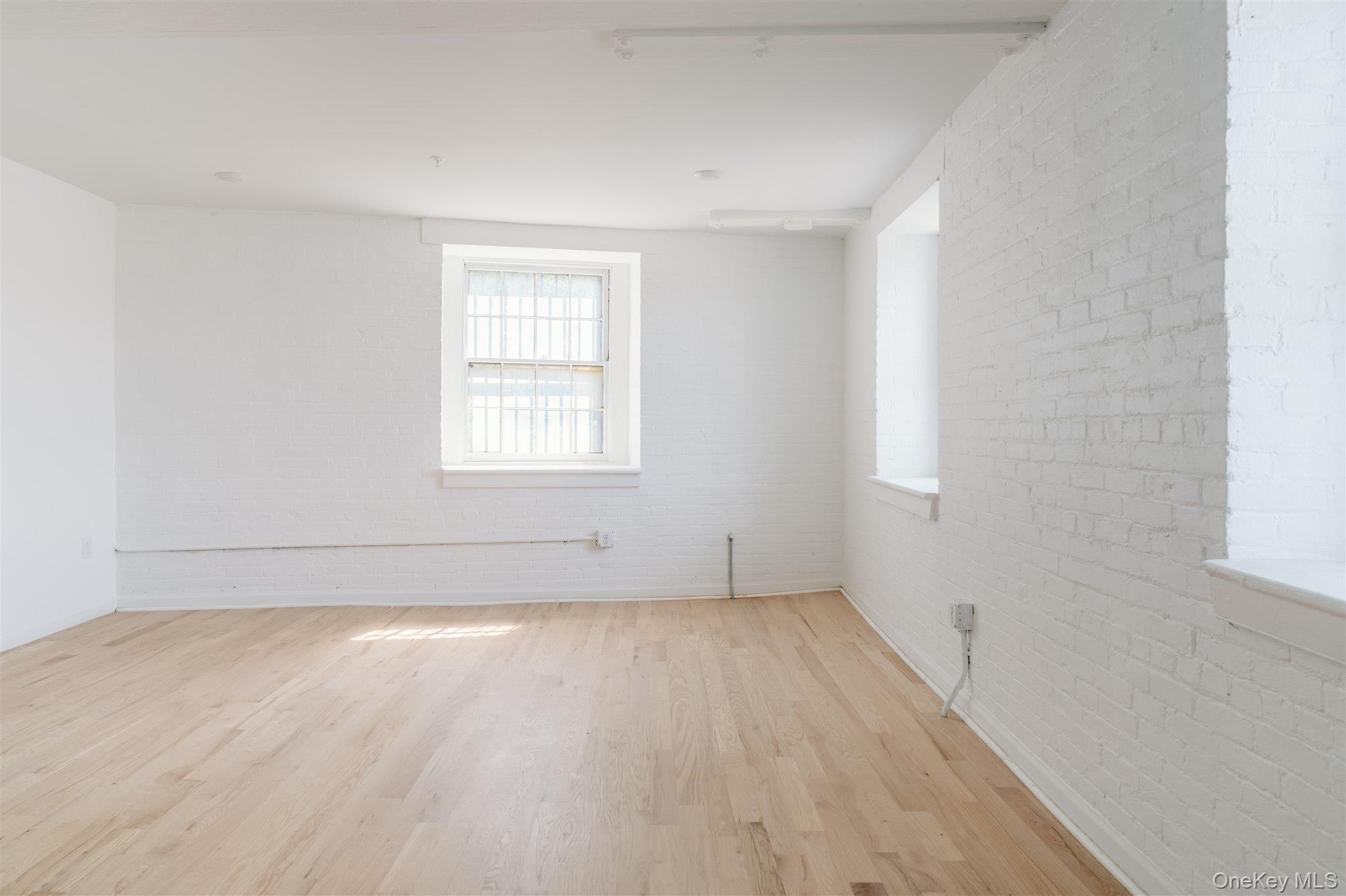 #8 photo, 155 River Street, Troy , NY 12180