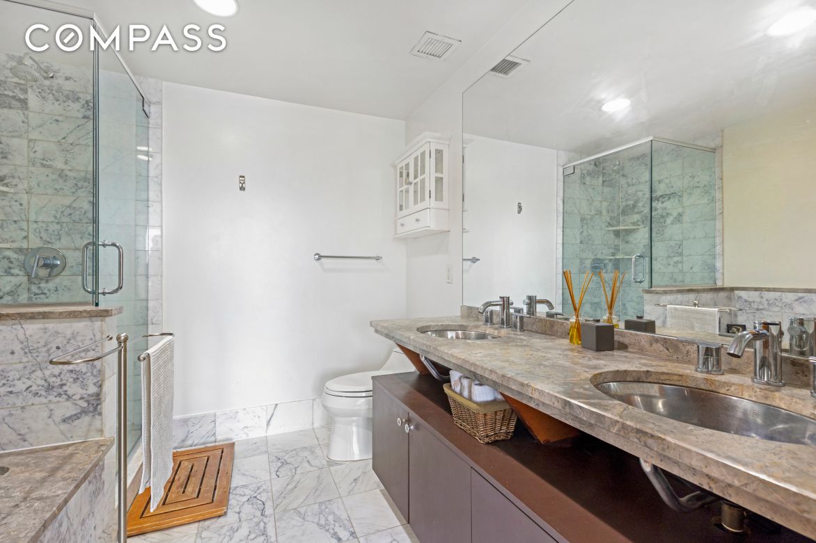 #10 photo, Brooklyn, Williamsburg , NY 11249