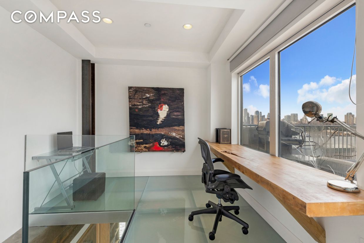 #12 photo, Brooklyn, Williamsburg , NY 11249