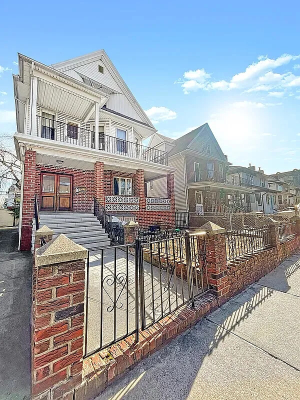 #16 photo, 405 E 2ND Street, Kensington , NY 11218