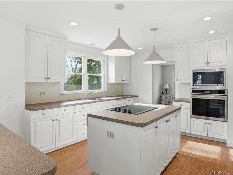 #6 photo, 12 Summit Boulevard, Westhampton , NY 11977