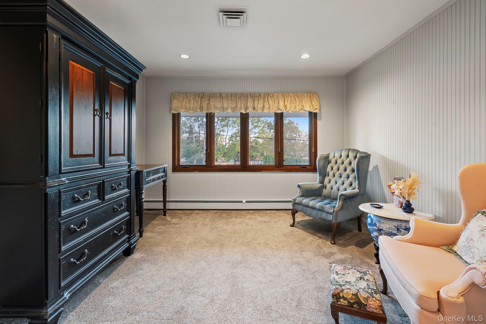 #9 photo, 158 Old Courthouse Road, Manhasset Hills , NY 11040