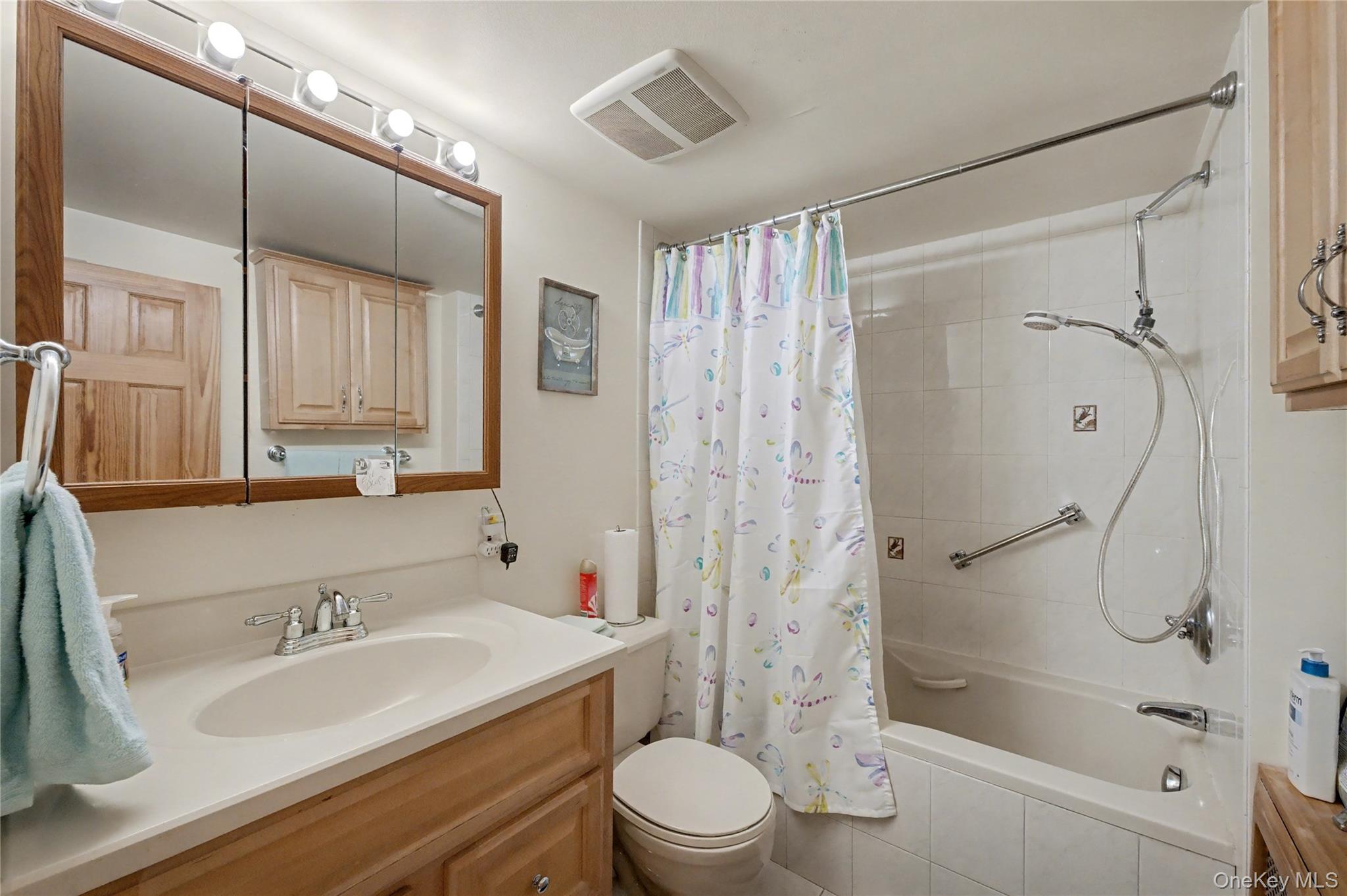 #15 photo, 74 Nassau Street, Islip Terrace , NY 11752