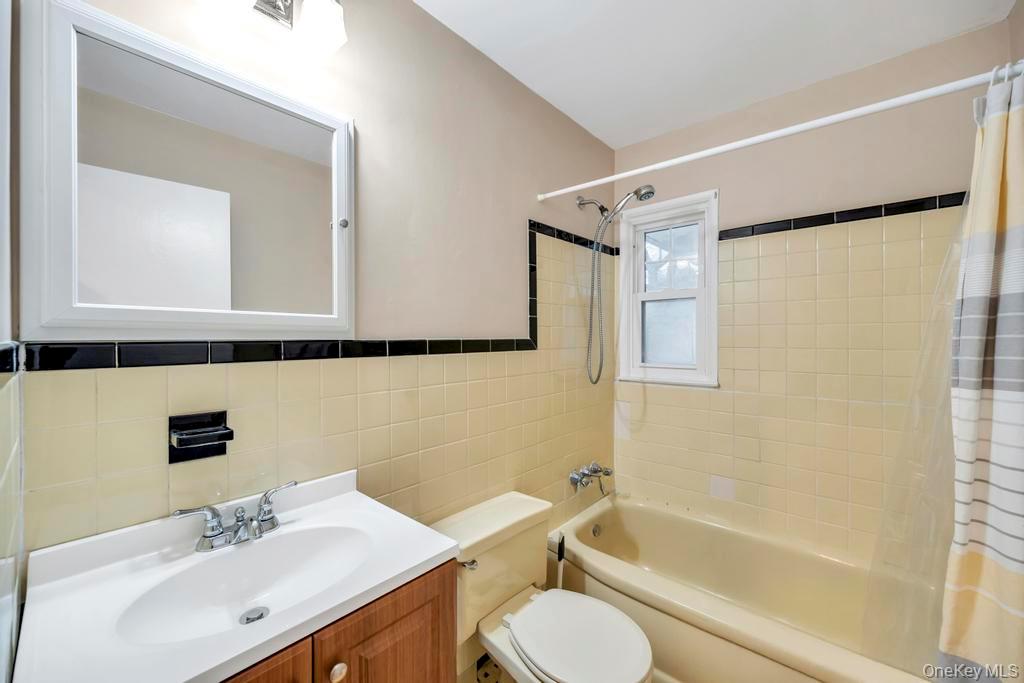 #19 photo, 24 W Oak Street, 長島 Farmingdale , NY 11735