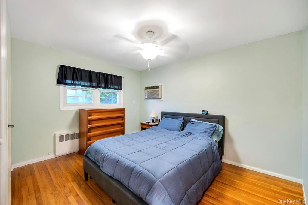 #20 photo, 24 W Oak Street, 長島 Farmingdale , NY 11735