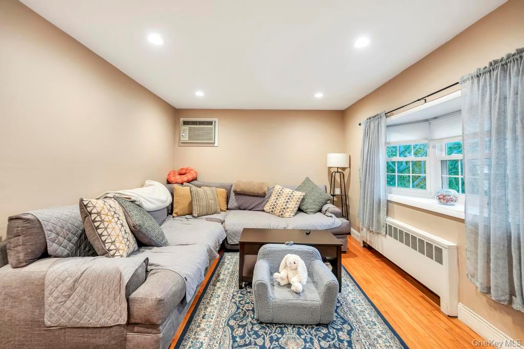 #5 photo, 24 W Oak Street, 長島 Farmingdale , NY 11735