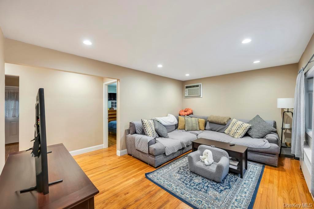 #7 photo, 24 W Oak Street, 長島 Farmingdale , NY 11735