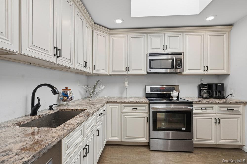 #15 photo, 9 Lynch Street, Huntington Station , NY 11746