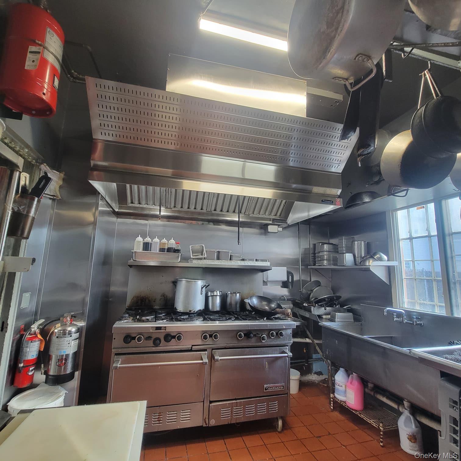 #4 photo, 161 S Wellwood Avenue, Lindenhurst , NY 11757