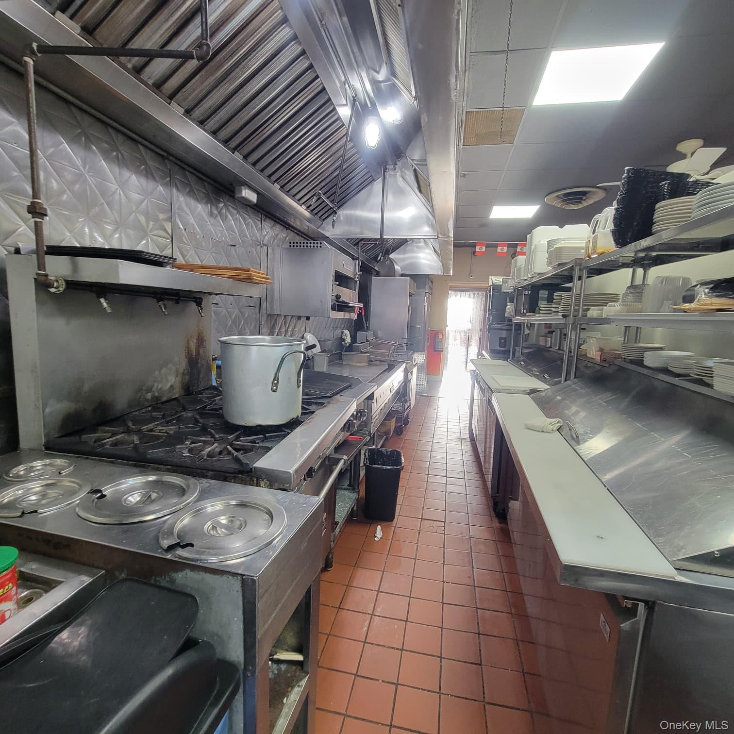 #6 photo, 161 S Wellwood Avenue, Lindenhurst , NY 11757