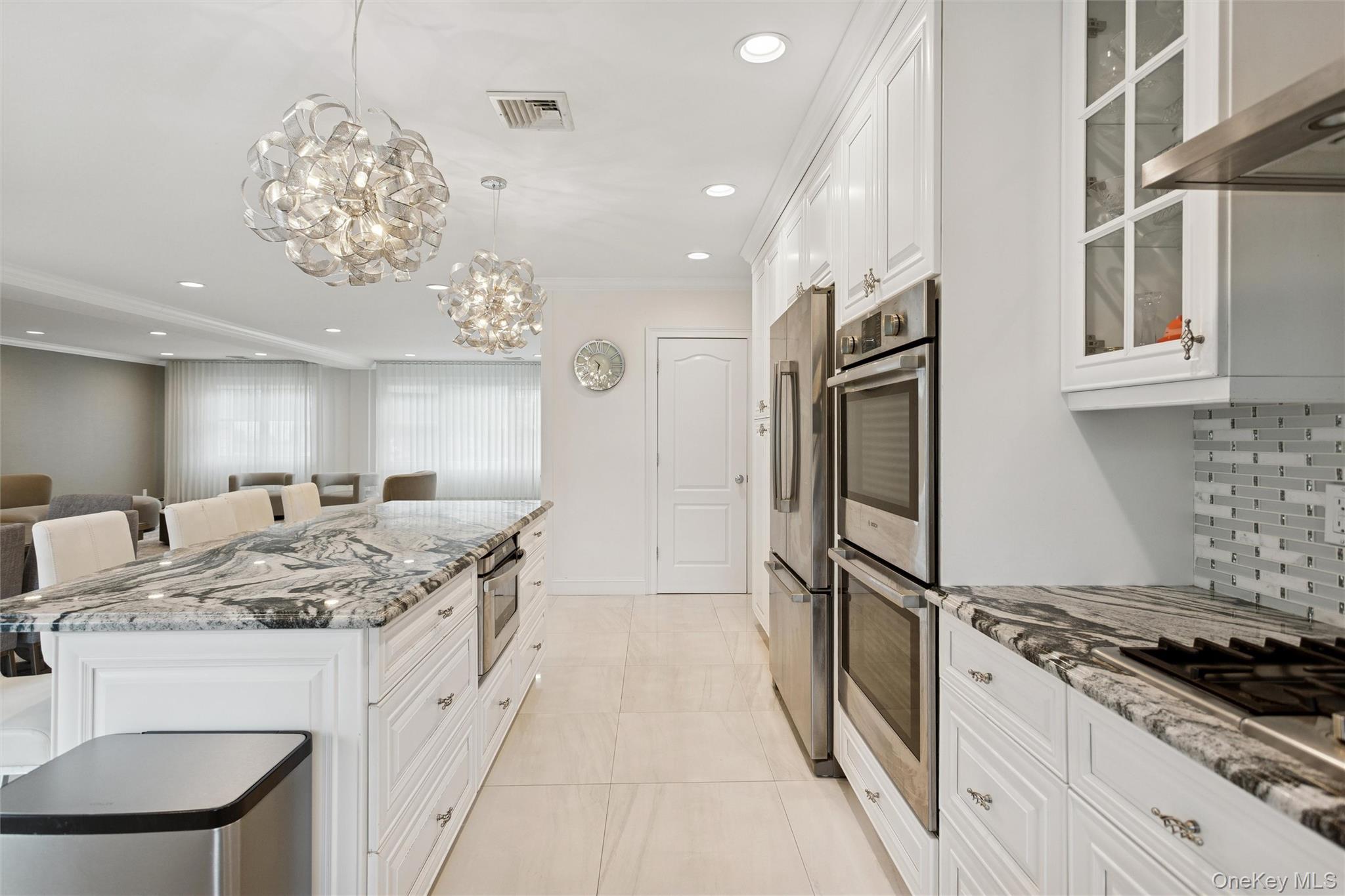 #12 photo, 1560 Pebble Lane, Hewlett , NY 11557