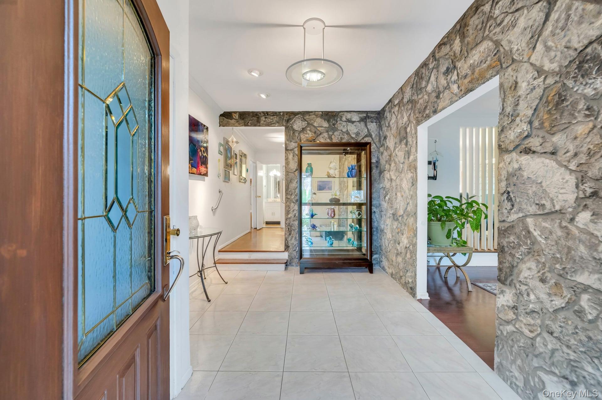 #16 photo, 18 Leary Lane, Nesconset , NY 11767