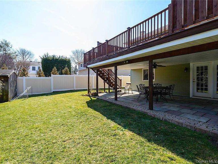 #7 photo, 44 Derby Avenue, Greenlawn , NY 11740