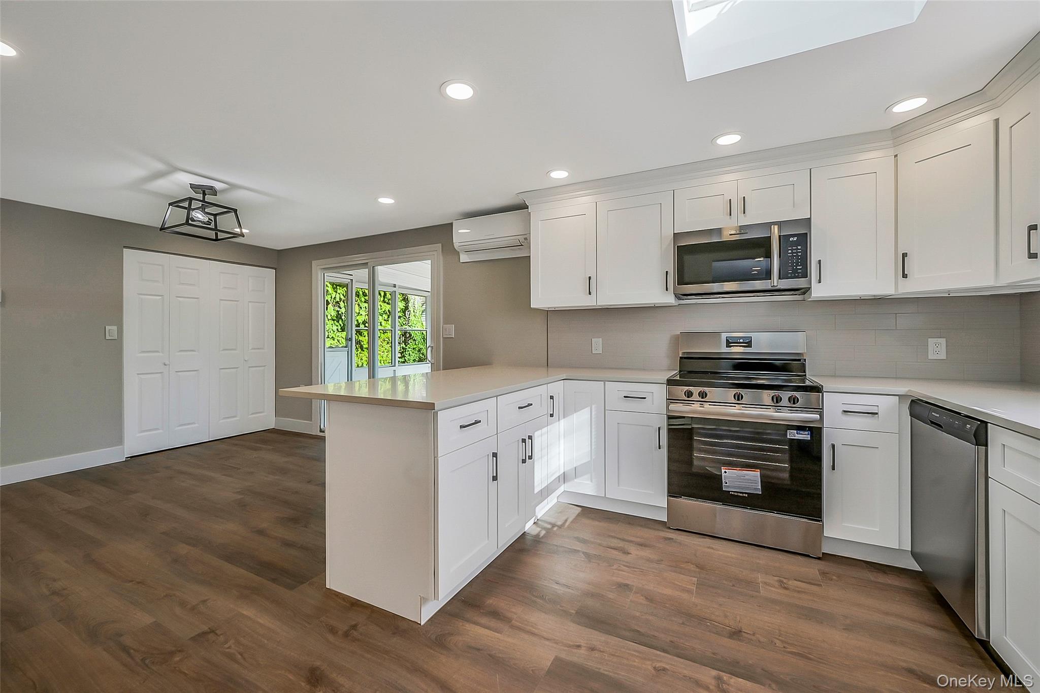 #5 photo, 23 Limetree Drive, Manorville , NY 11949