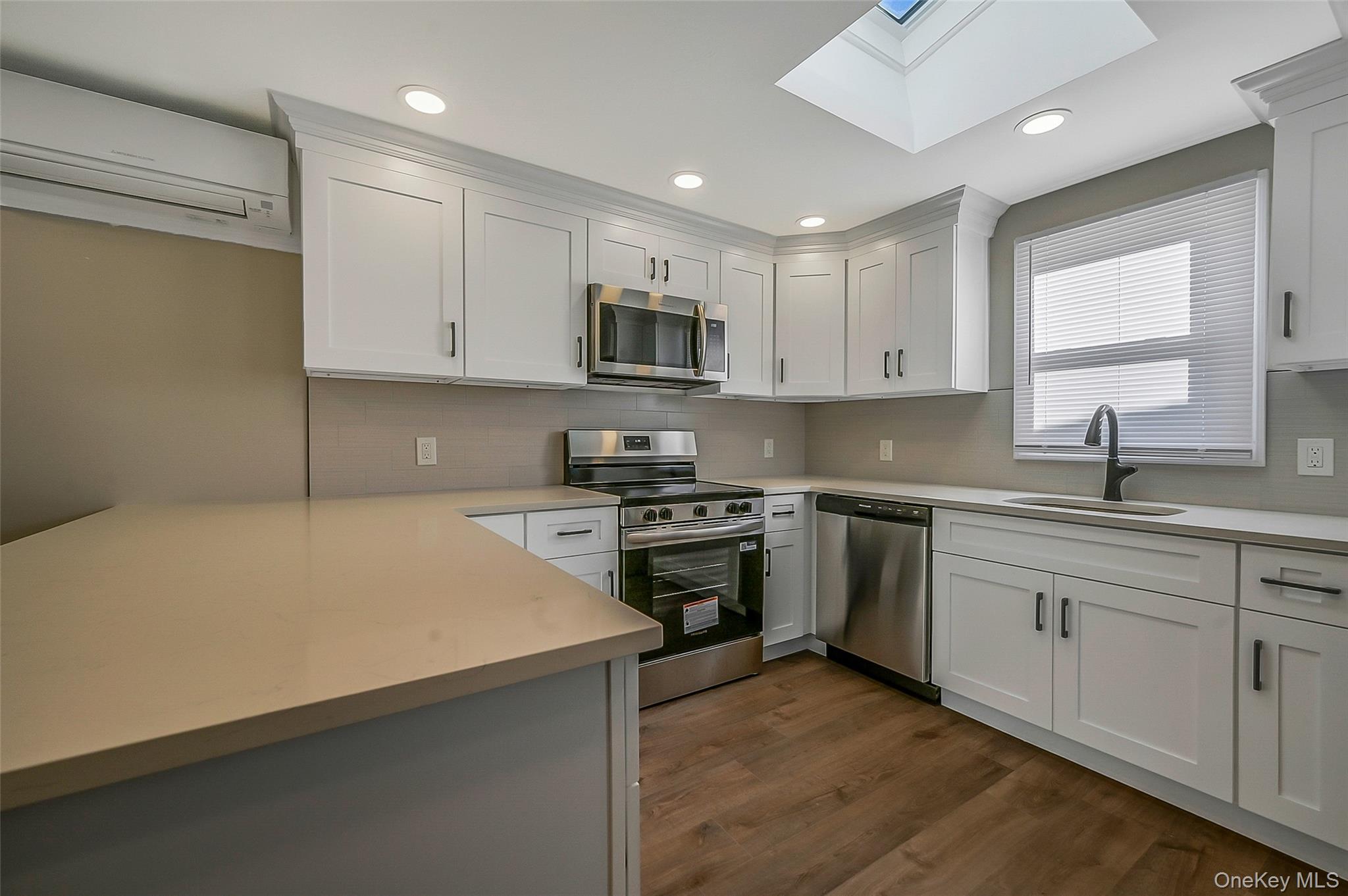 #8 photo, 23 Limetree Drive, Manorville , NY 11949