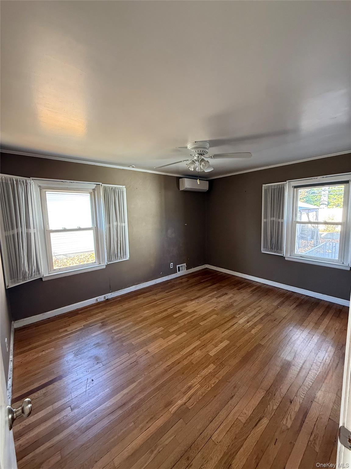 #10 photo, 133 Wellington Street, Hempstead , NY 11550