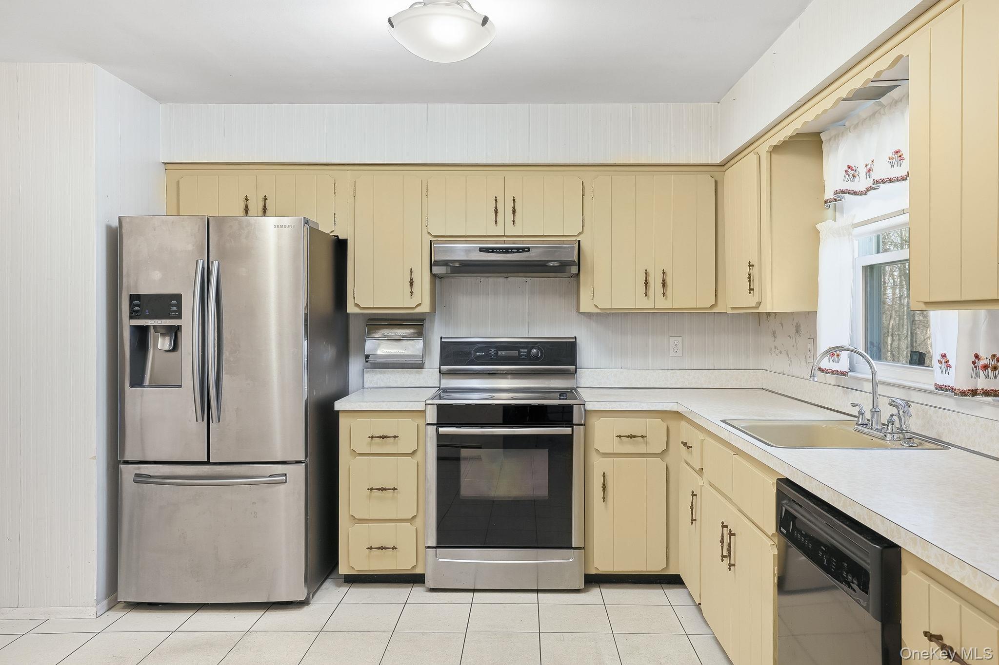 #12 photo, 42 Bayberry Hill Road, Mahopac , NY 10541