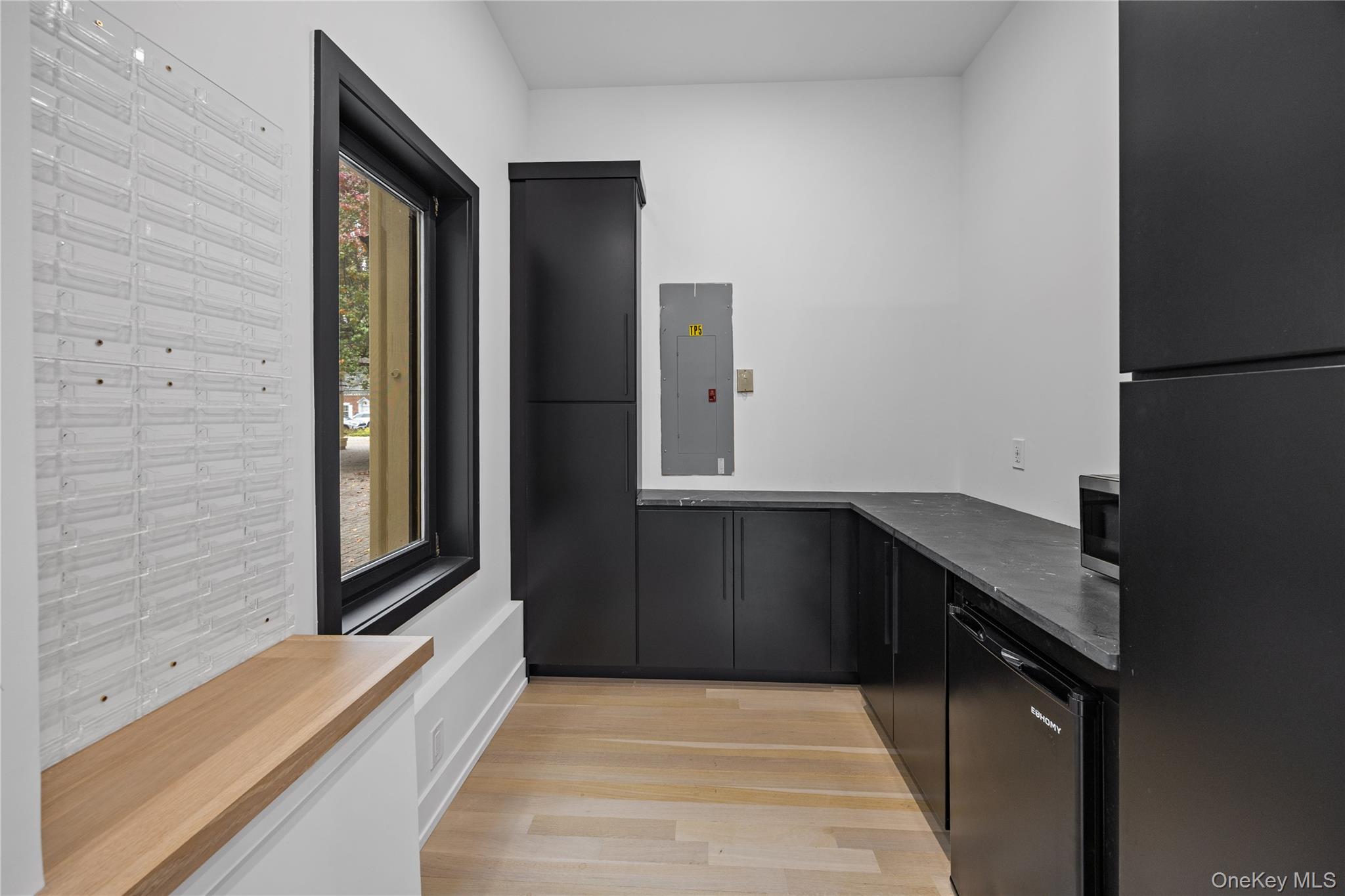 #10 photo, 25 N Main Street, Call Listing Agent , CT 06757