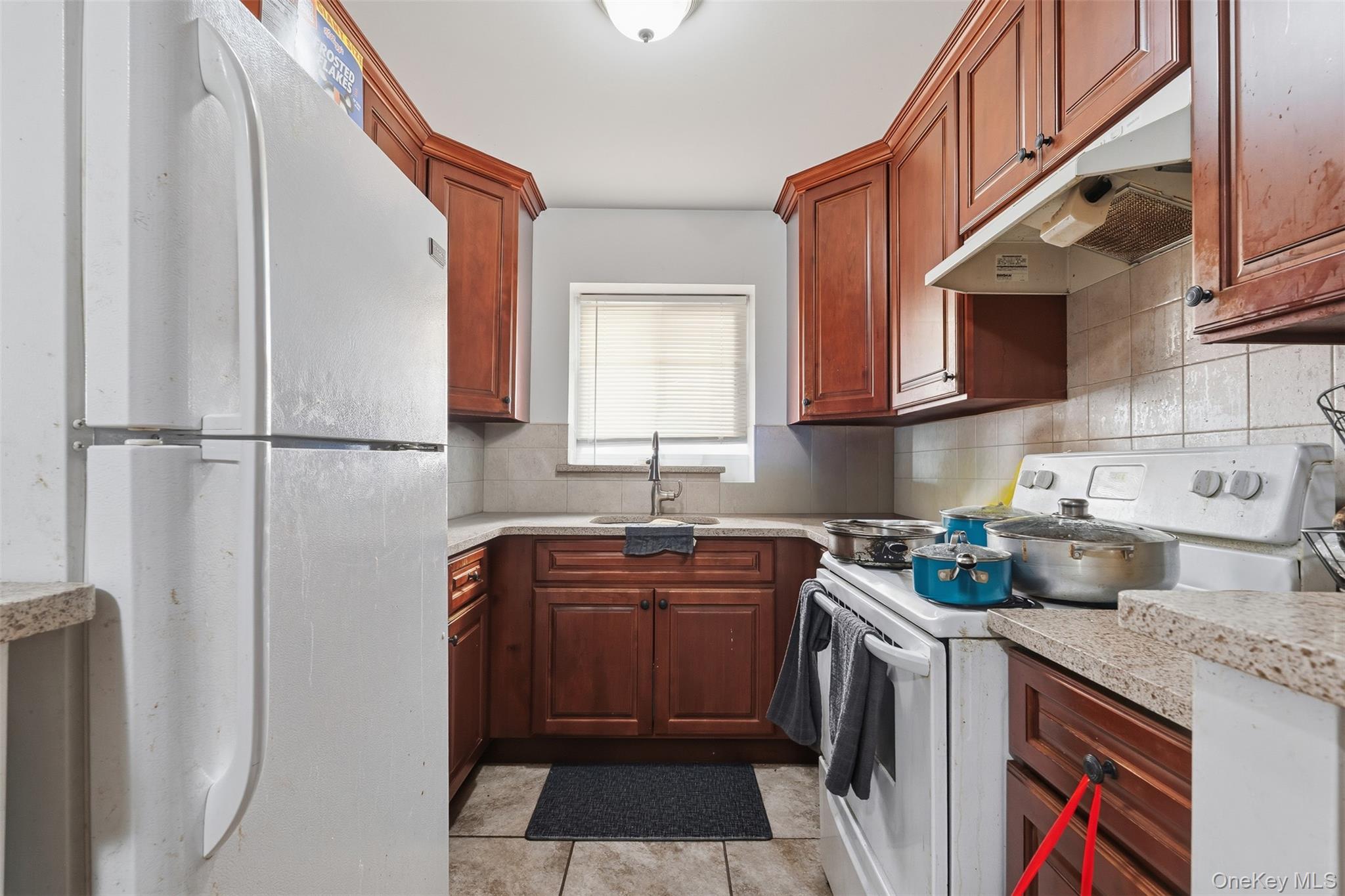 #4 photo, 1679 Unionport Road, Bronx , NY 10462