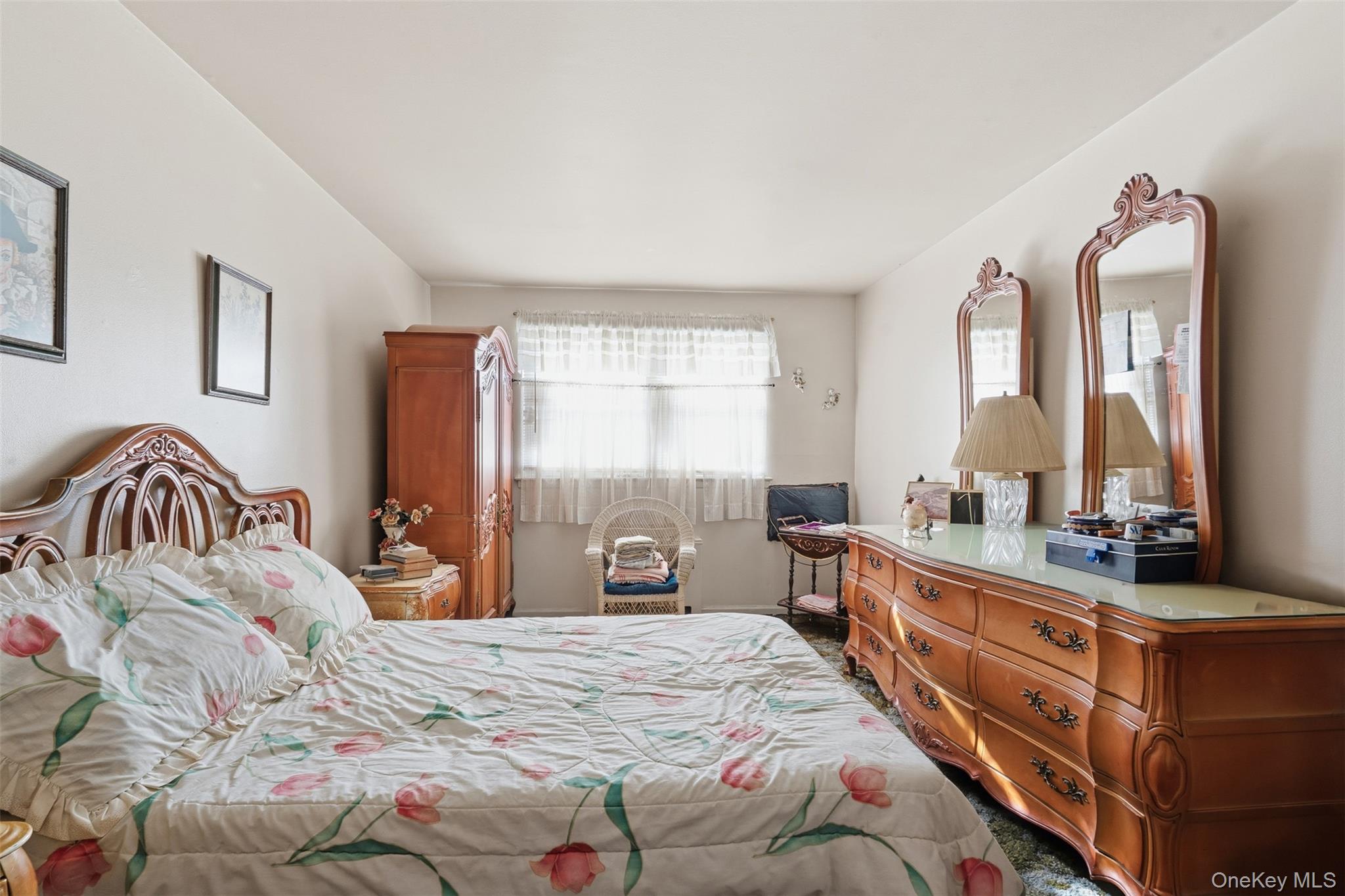 #6 photo, 1679 Unionport Road, Bronx , NY 10462