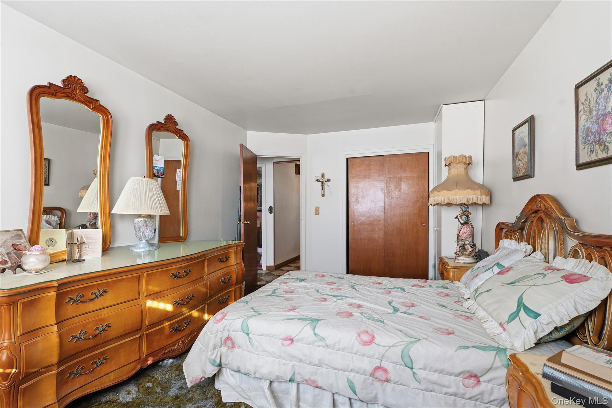 #8 photo, 1679 Unionport Road, Bronx , NY 10462