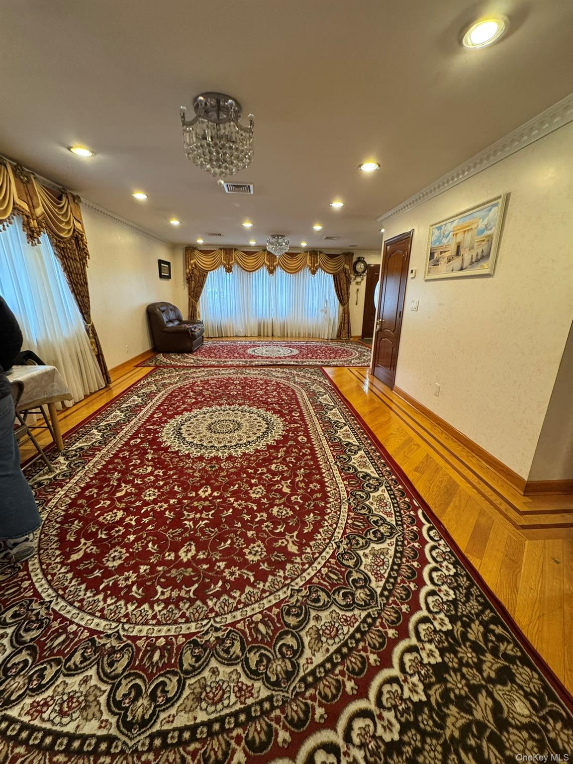 #4 photo, 109-04 Myrtle Avenue, Richmond Hill , NY 11418