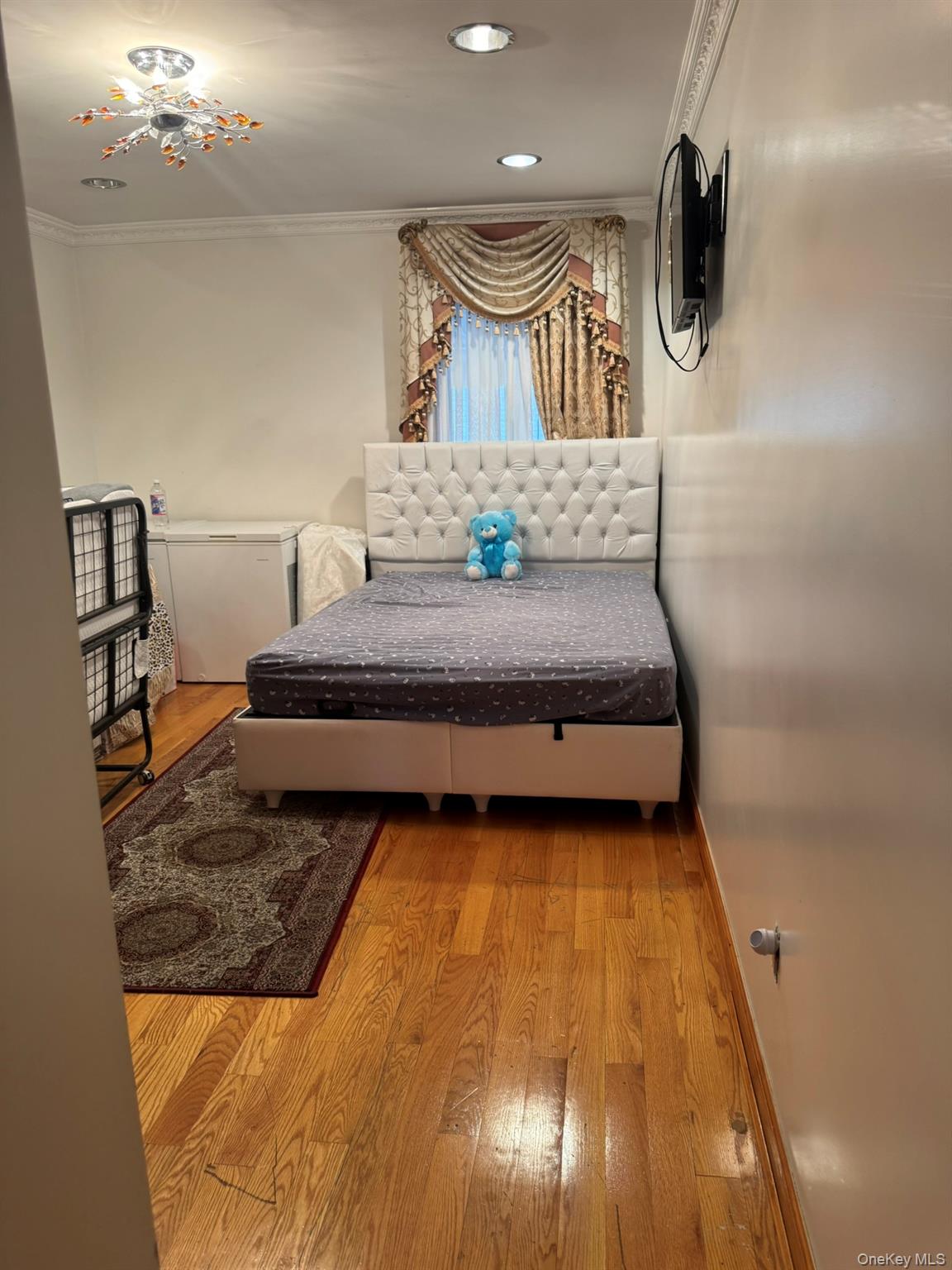 #9 photo, 109-04 Myrtle Avenue, Richmond Hill , NY 11418