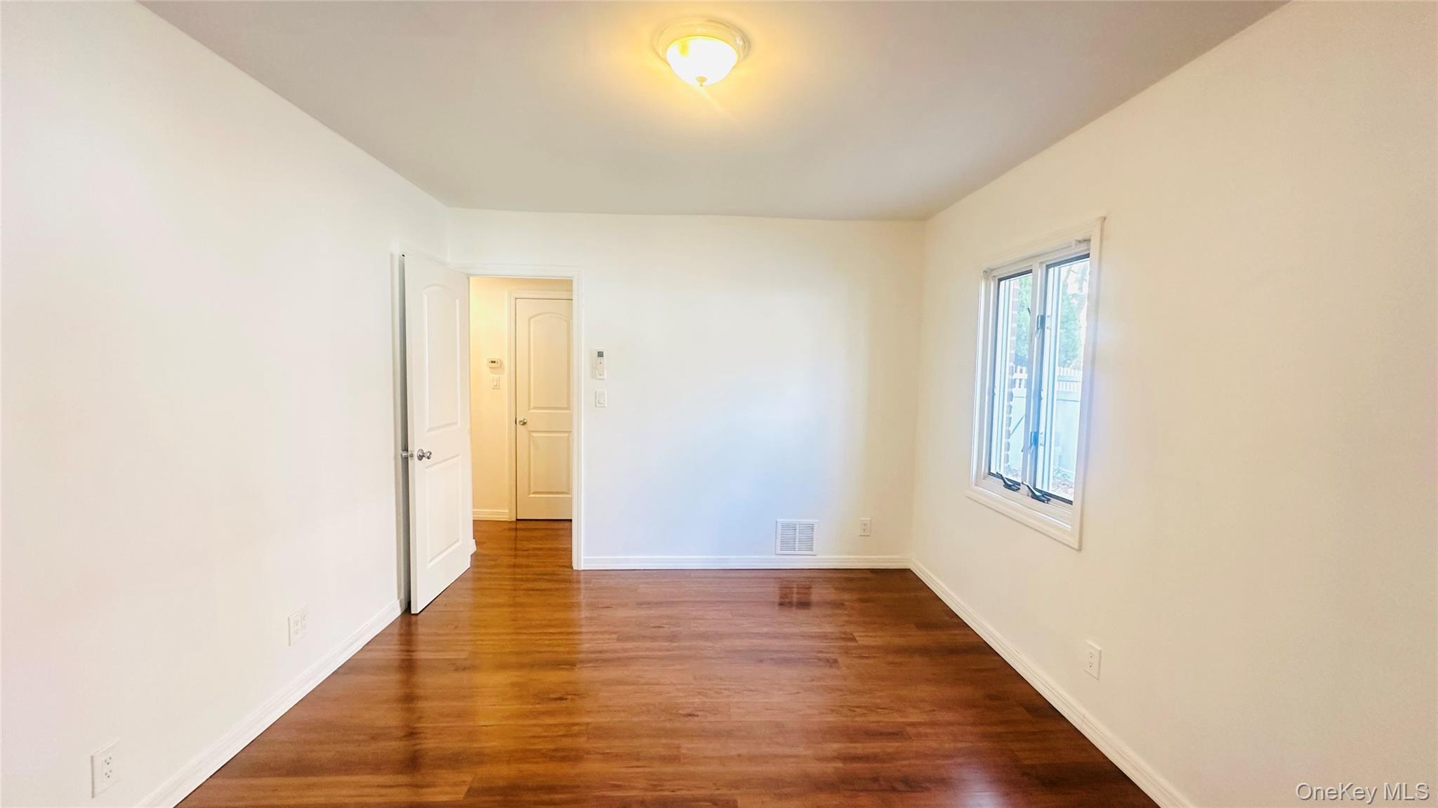 #9 photo, 73-63 198th Street, Fresh Meadows , NY 11366