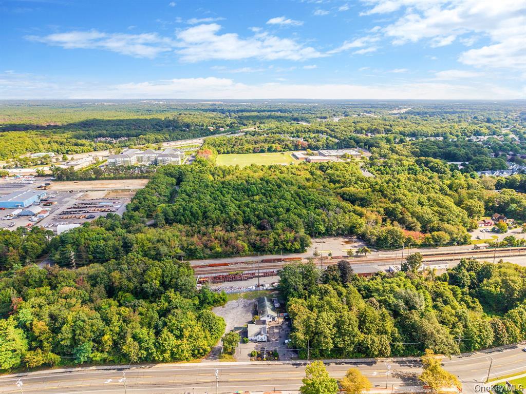 #1 photo, 1405 Montauk Highway, Oakdale , NY 11769