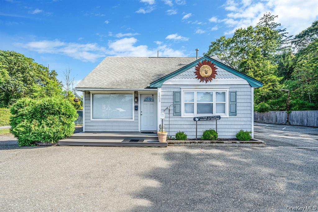#2 photo, 1405 Montauk Highway, Oakdale , NY 11769