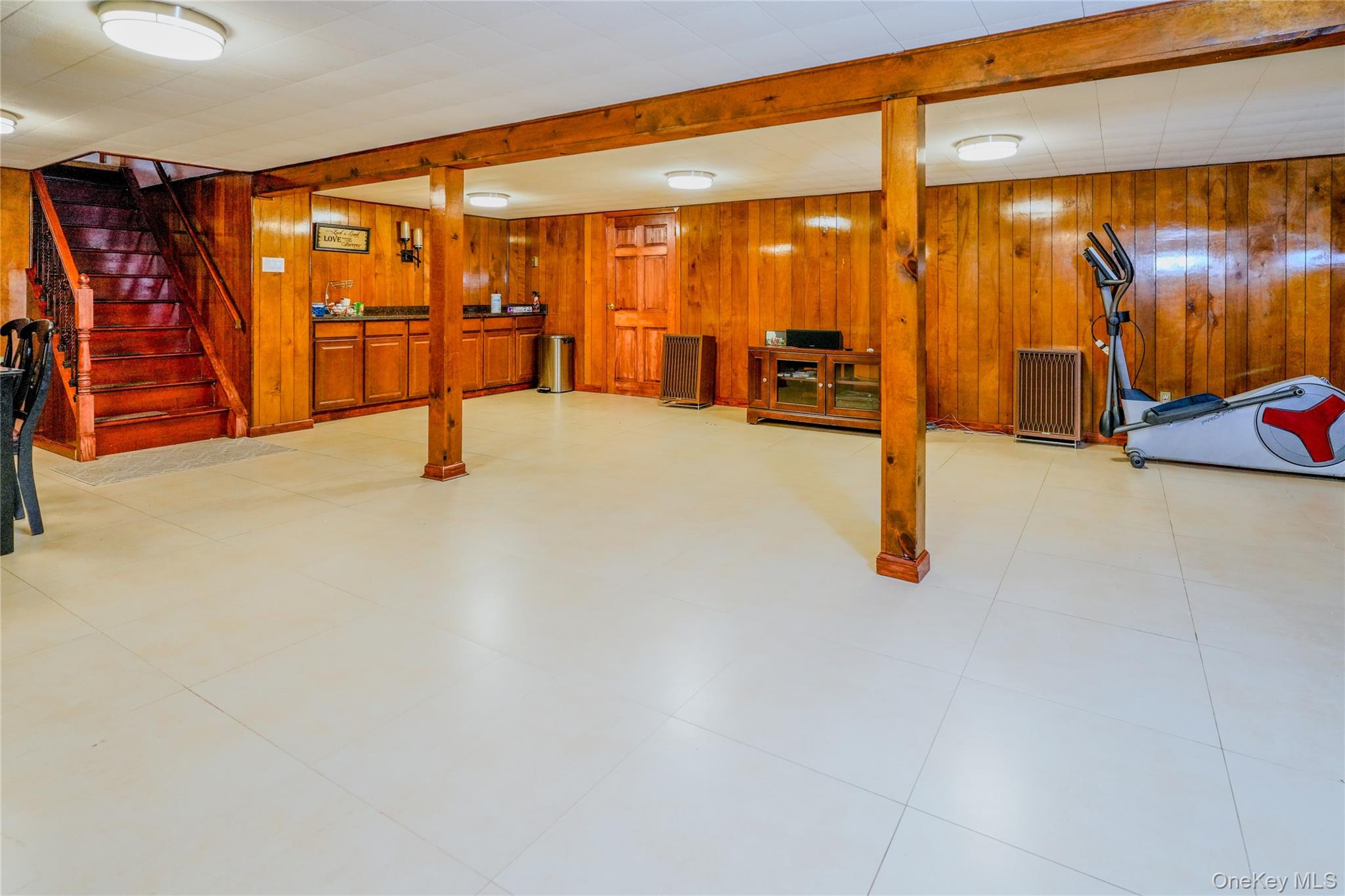 #19 photo, 8 Lucille Drive, Syosset , NY 11791