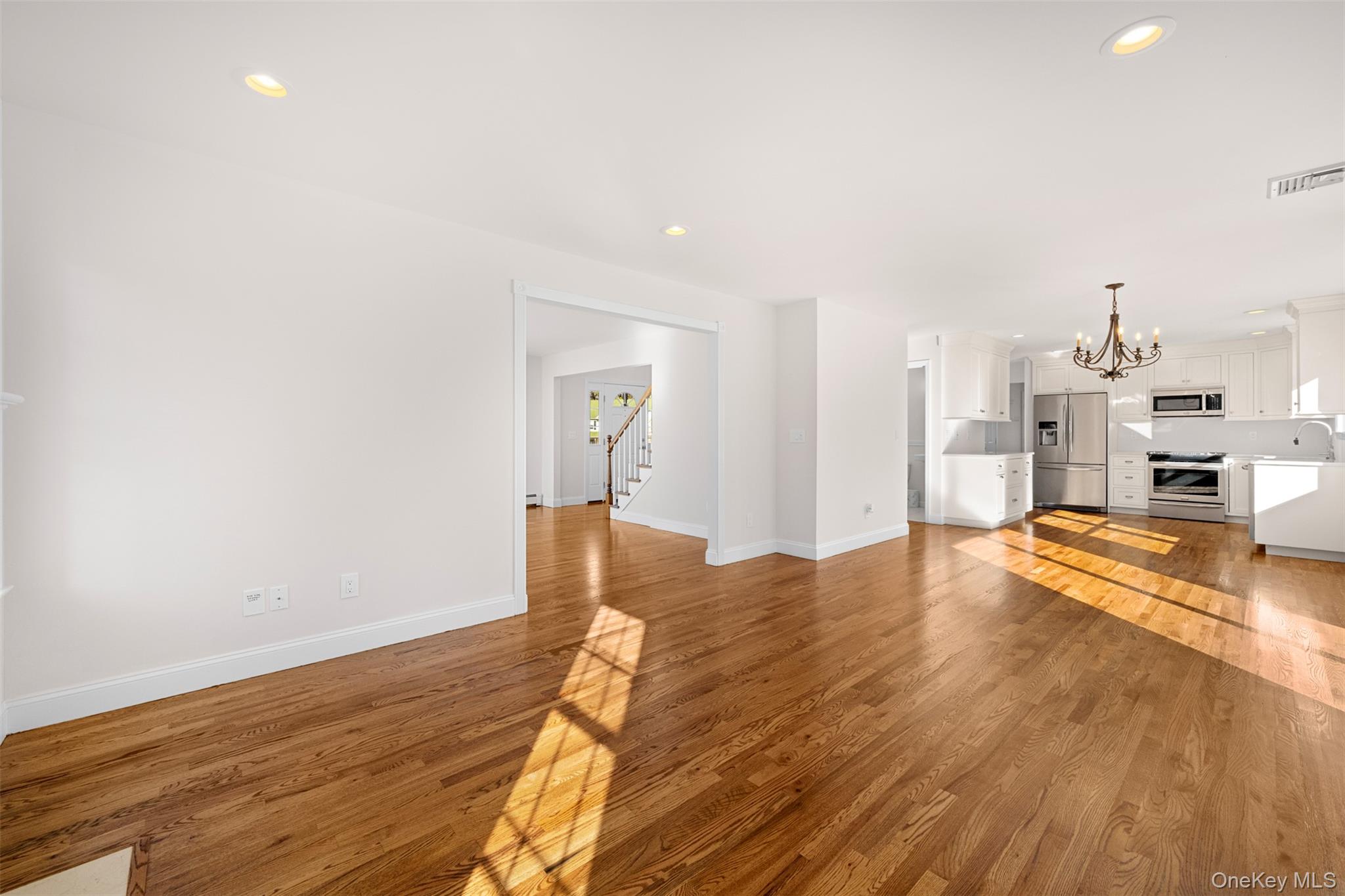 #15 photo, 3 Ariel Court, Rocky Point , NY 11778