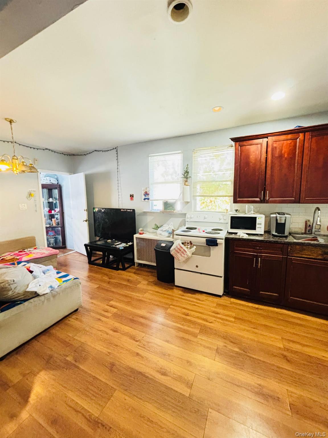 #11 photo, 82 Fern Place, Inwood , NY 11096