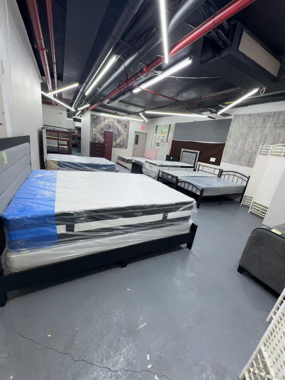 #2 photo, 108-61 Roosevelt Ave, Corona , NY 11368