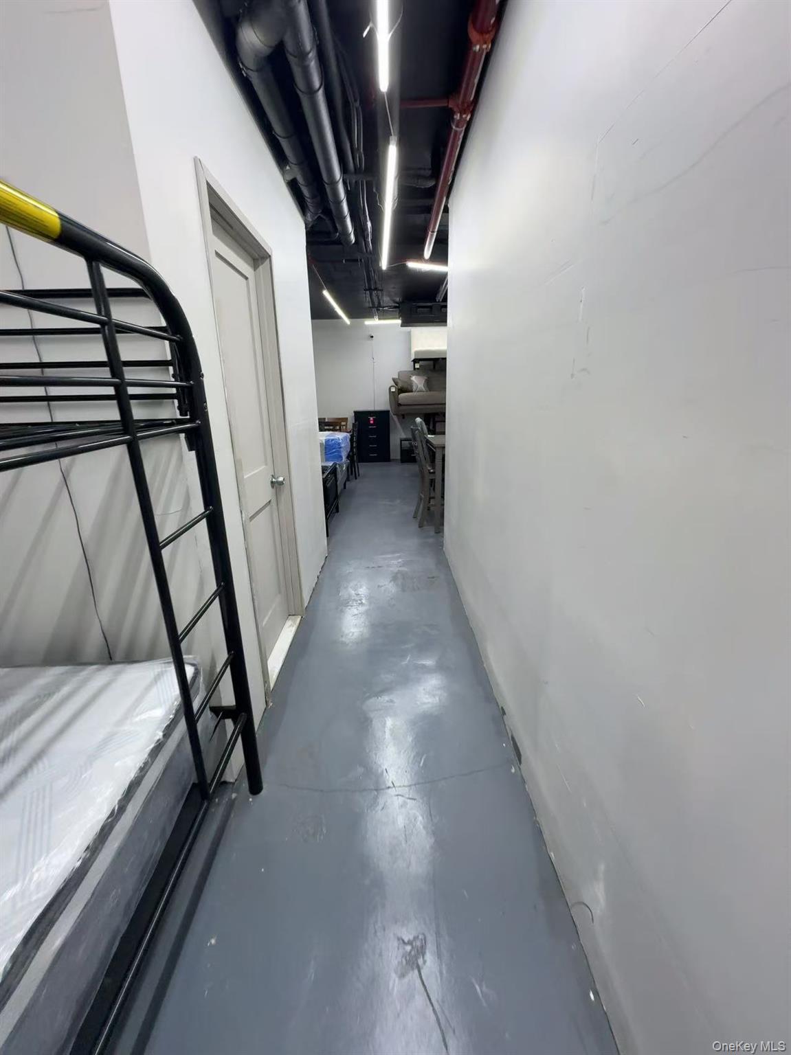 #5 photo, 108-61 Roosevelt Ave, Corona , NY 11368